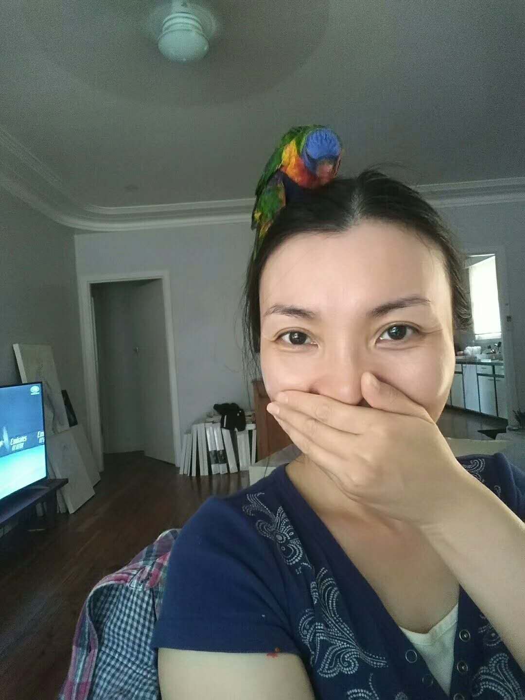路易跳上头